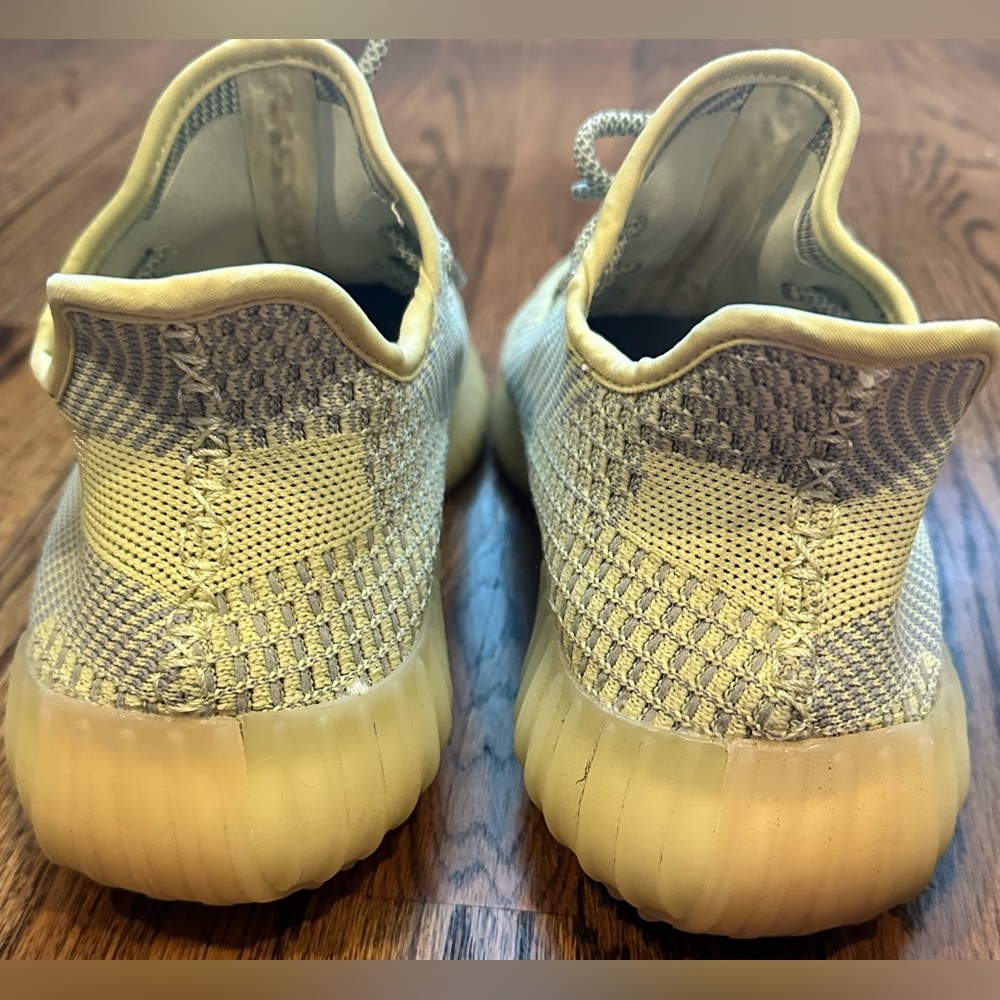 Authentic Adidas Yeezy Boost 350 V2 Antlia Reflective 100% clean - Picture 4 of 7